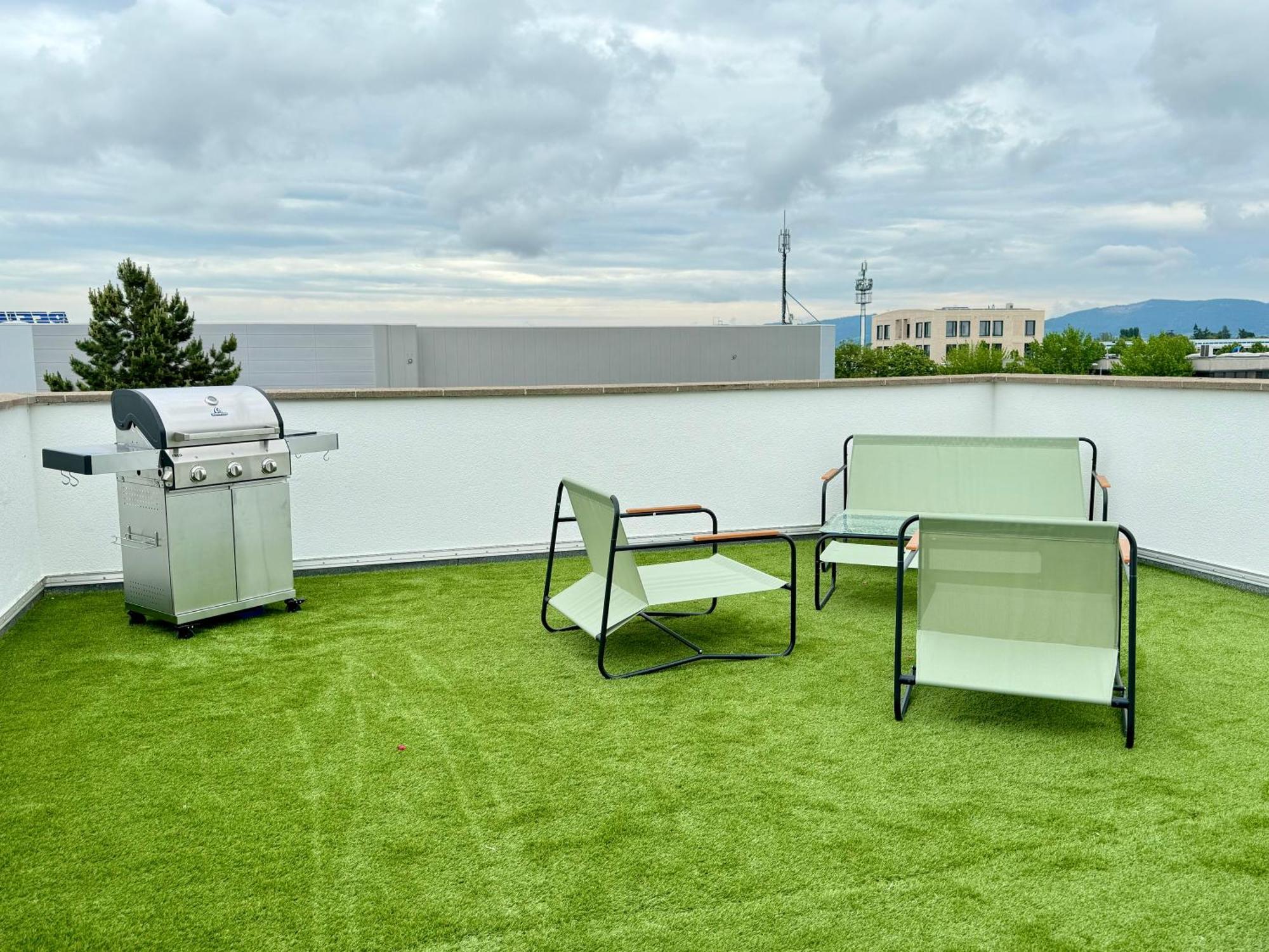 220 Qm Penthouse Wohnung Mit Fahrstuhl - Ohne Spa Манхайм Екстериор снимка