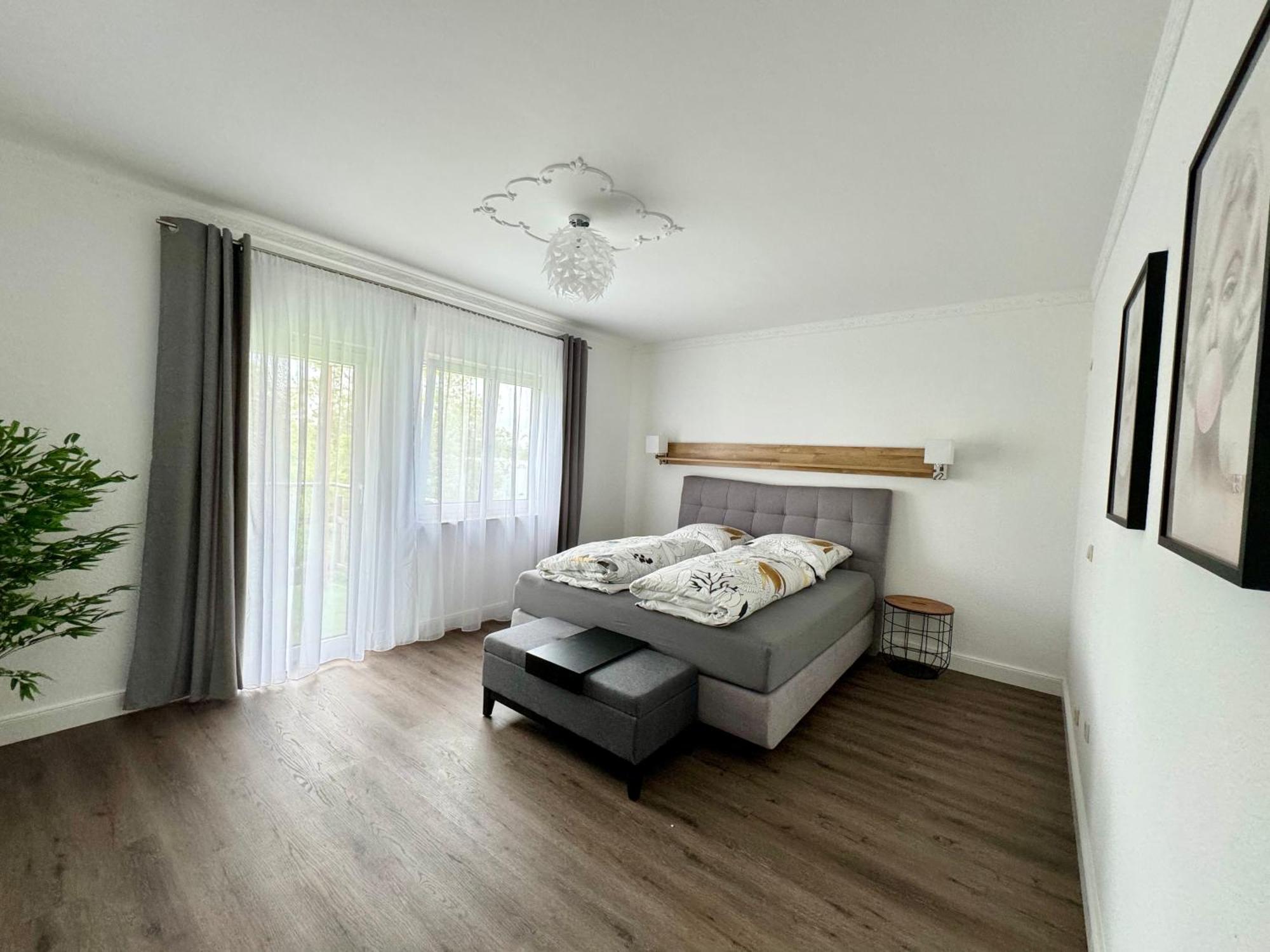 220 Qm Penthouse Wohnung Mit Fahrstuhl - Ohne Spa Манхайм Екстериор снимка